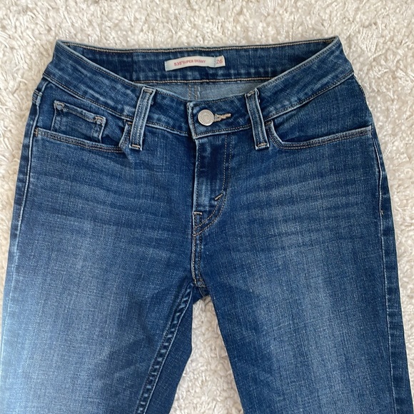 LEVI’S • 535 Super Skinny Ripped Knee Jeans W26 - Picture 3 of 6